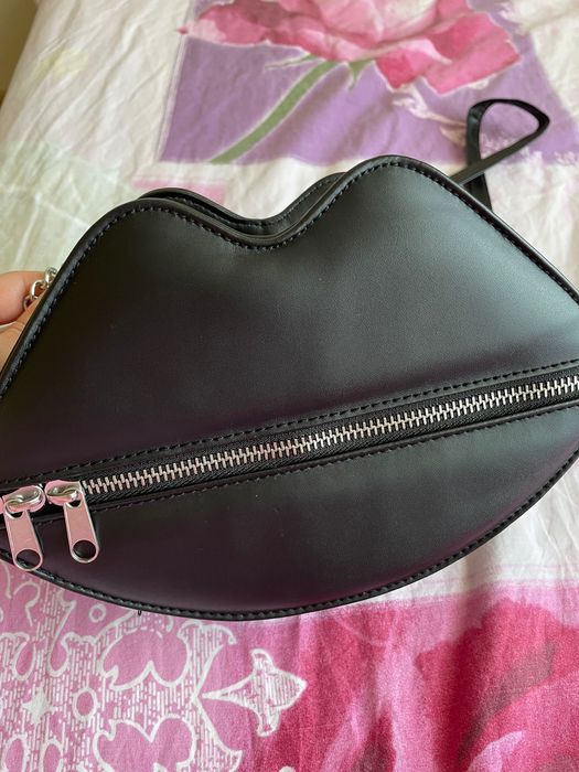 Малка черна чанта H&M