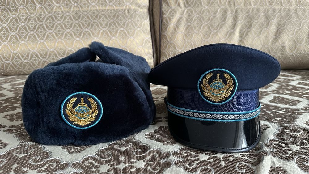 Бушлат, фуражка, шапка полиции