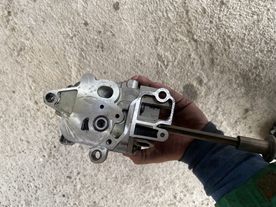 Pompa ulei audi A4 A5 A6 C7 A7 3.0 tdi 245 cp cduc