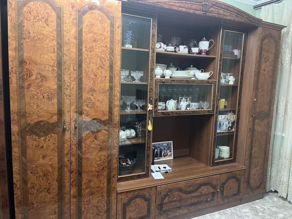 Продается Стеной гарнитур