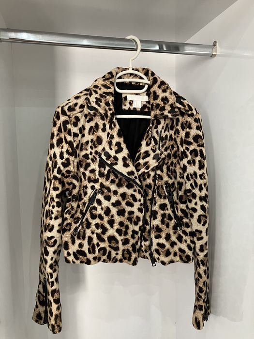 Дамски връхни дрехи