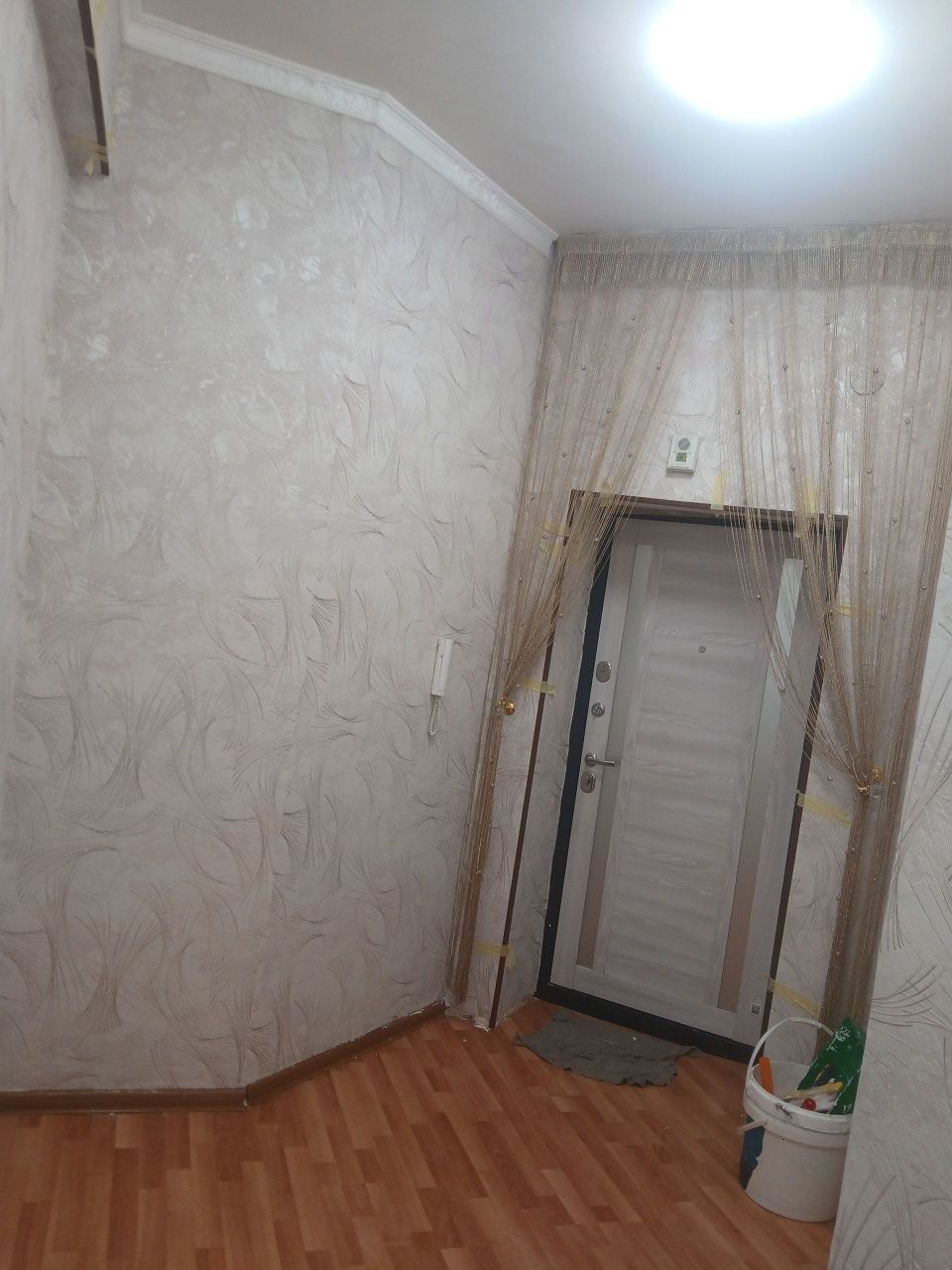 Sergeli 6a 2xonali Novostroyka kvartira sotiladi padval bor 100m²