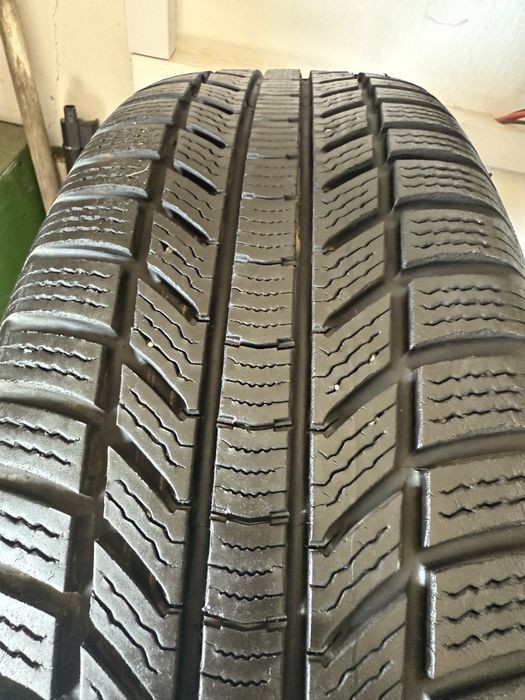 jante Ford Kuga 17+anvelope 215.65.17 Continental