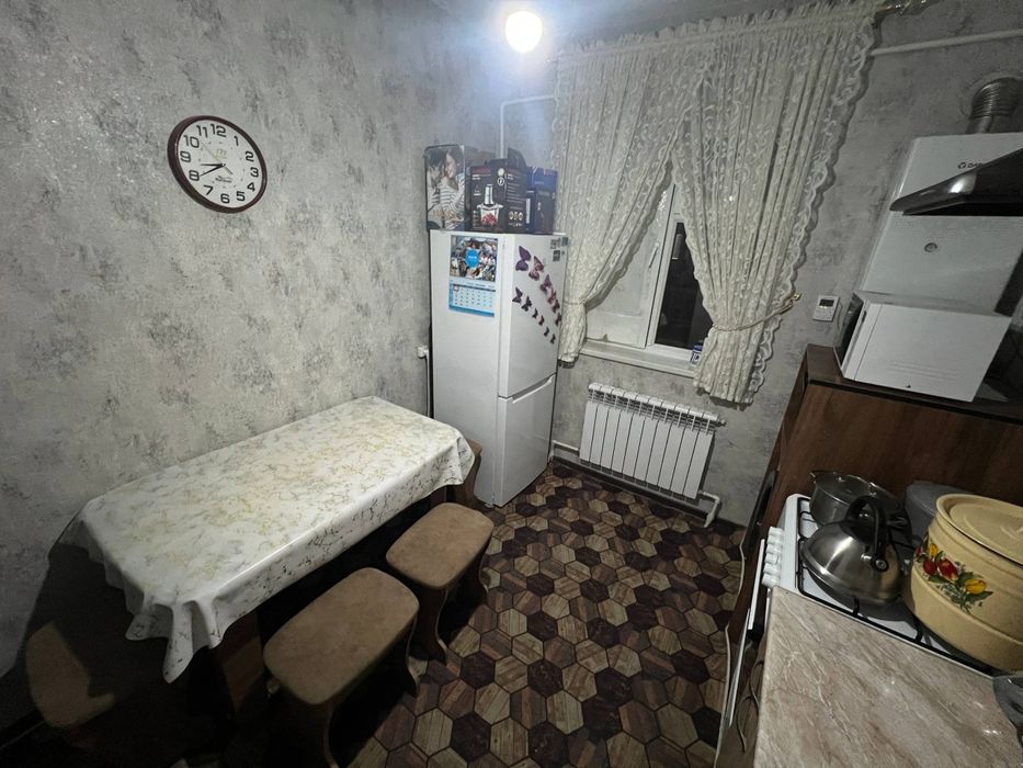 Горий институт оркасидан 2 хоналиг уй сотилади