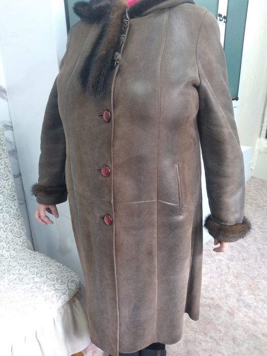 Продам женскую дубленку