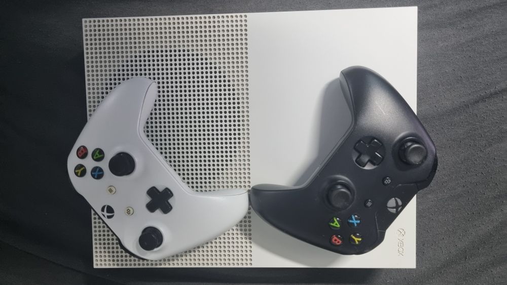 Vând xbox one s stare perfecta
