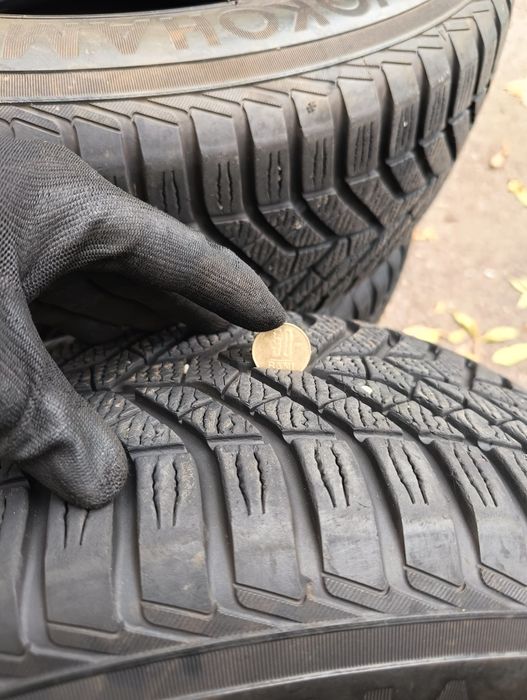 Anvelope Iarna 215/60/R16