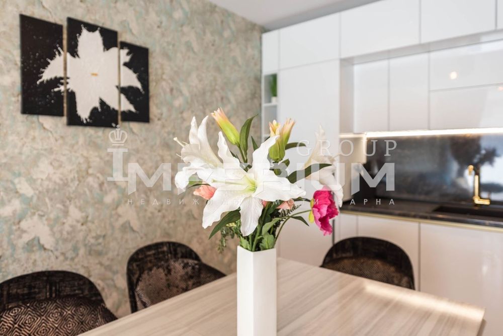 Дава се под наем Тристаен апартамент в Варна, Централна поща - 100 кв.м за 1000 € - Снимка #6