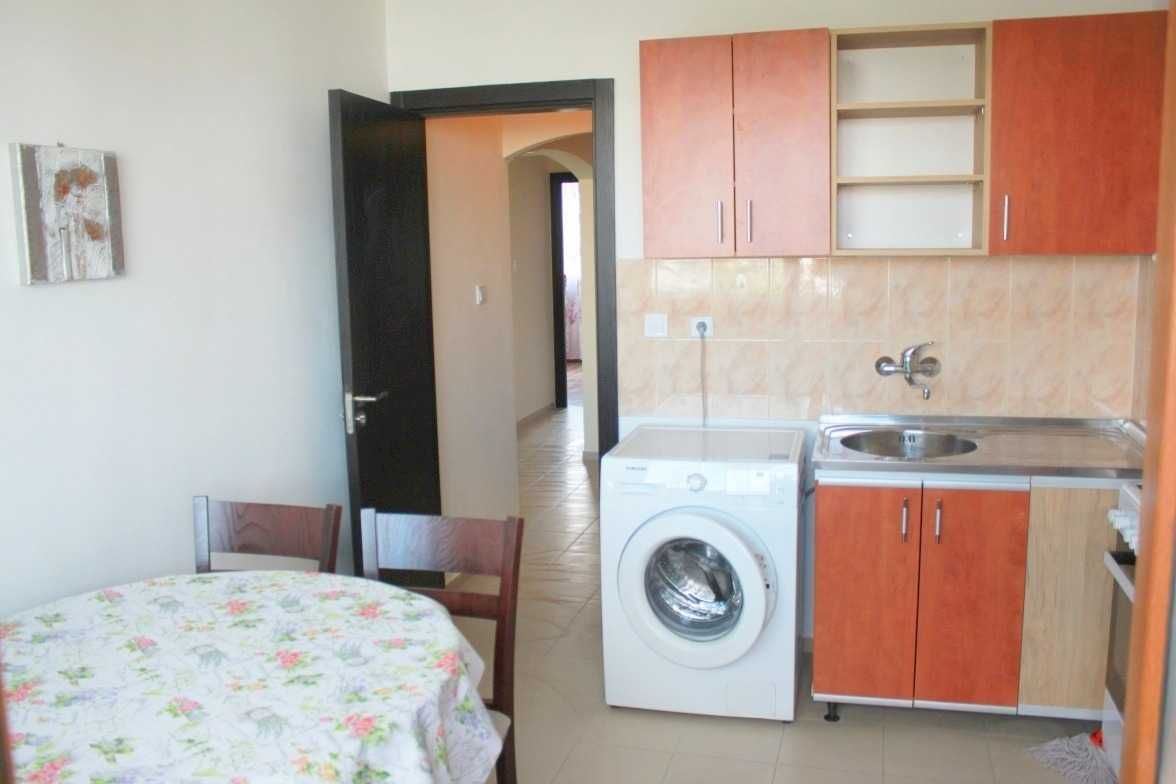 Дава се под наем Тристаен апартамент в София, Света Троица - 82 кв.м за 500 € - Снимка #2