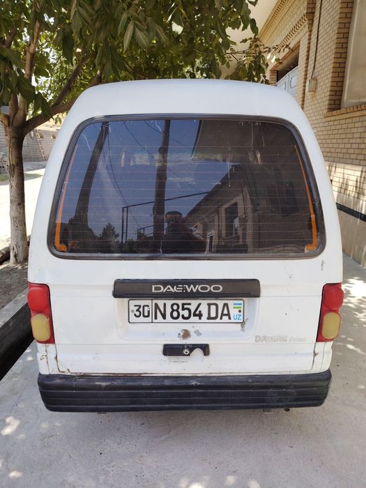 Damas srochni sotiladi