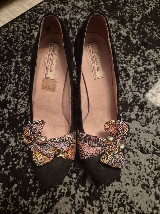 Pantofi din piele intoarsa cu toc