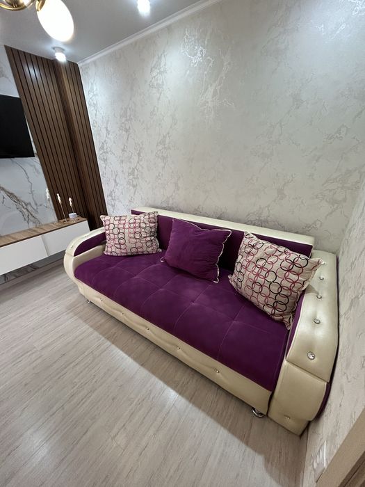 Продаю красивый диван