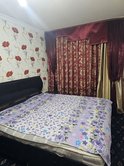 Сдаётся 4х ком квартира 
На 2 этаже обустроенная 
Ор: мафтунабар 
300