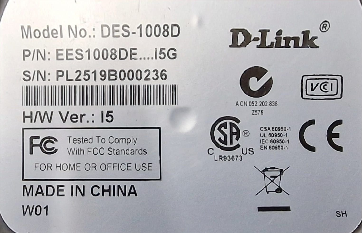 Switch cu 8 porturi D-Link DES-1008D