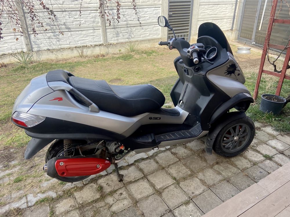 Vând Piaggio MP3 125cc 2008