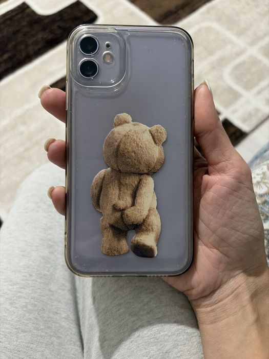 Продам Айфон 11 в отличном состоянии