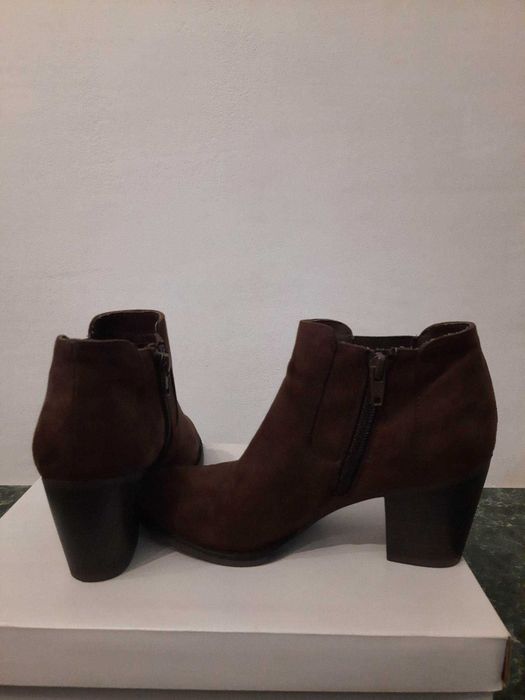 Vând botine mărimea 36