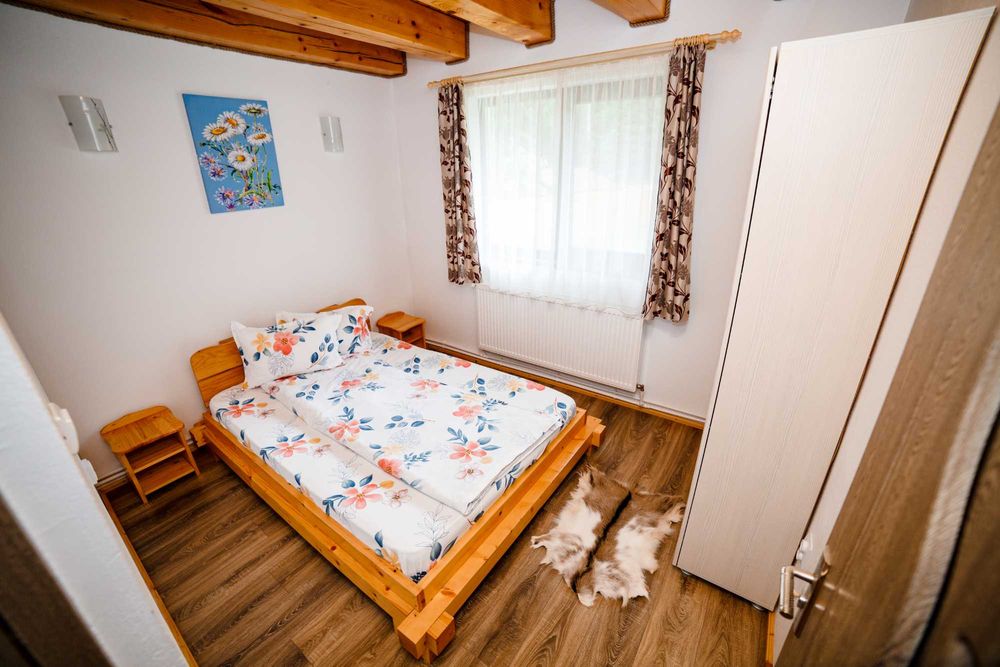 Cazare Toplița. Cabana cu ciubăr in apropierea pârtiei de schi !