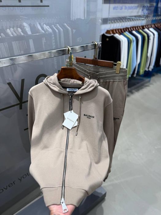 Мъжки екипи различни модели