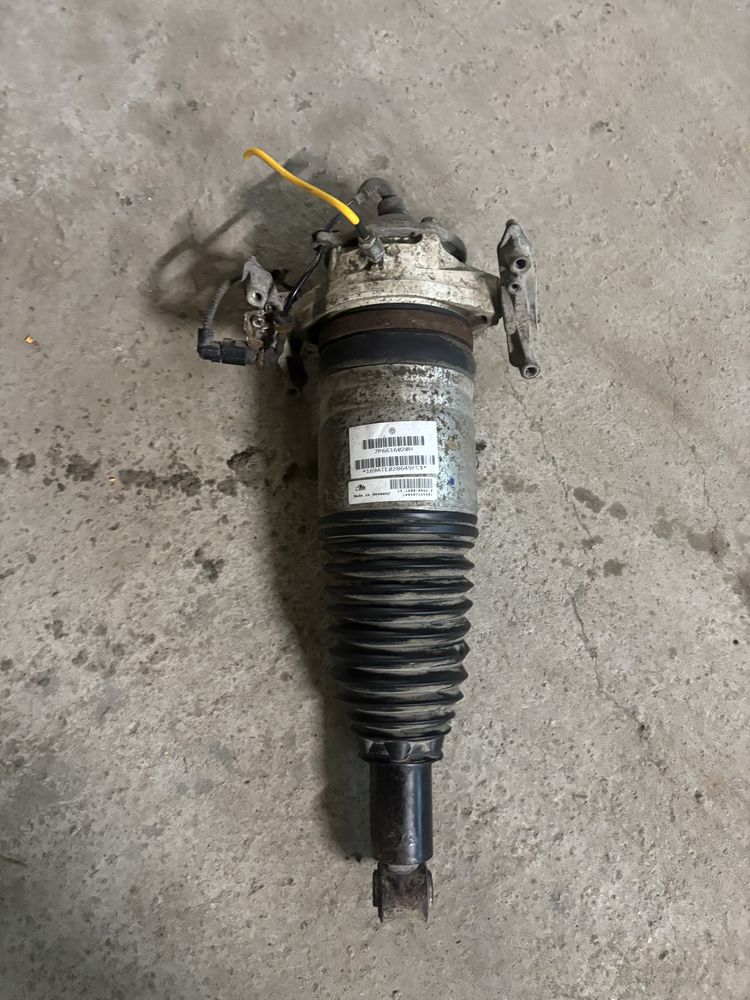 Perna Aer Dreapta Spate VW Touareg 7P /Porsche Cayenne