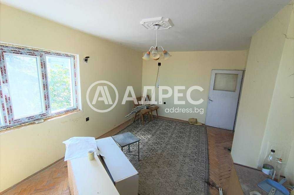 Продава се Тристаен апартамент в Разград, Център - 88 кв.м за 1130 €/кв.м - Снимка #3