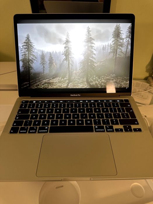 MacBook Pro 13" (A2289) 2020 - Перфектно състояние!
