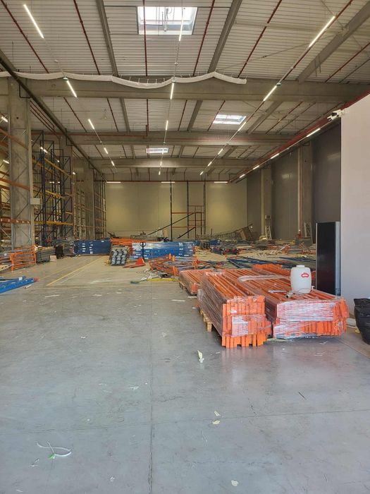 Vând rafturi metalice profesionale LA  SUPER PREȚURI TRANVERSA 70 LEI