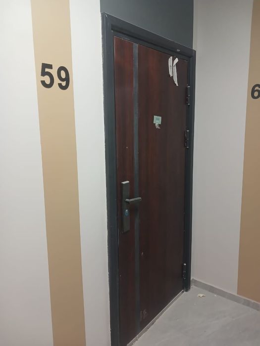 Продам входную дверь