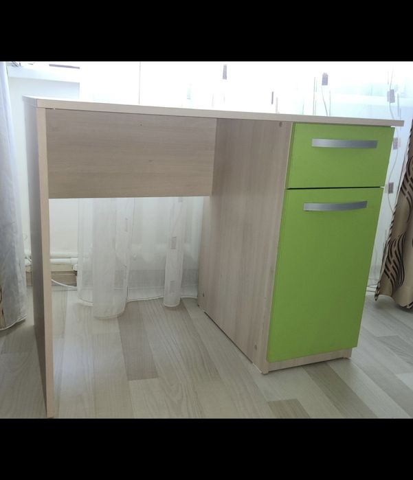 Pat supraetajat + mobilier + birou