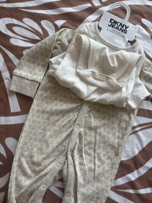 Комплект DKNY нов