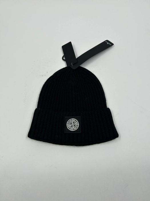 Шапка Stone Island новая с биркой