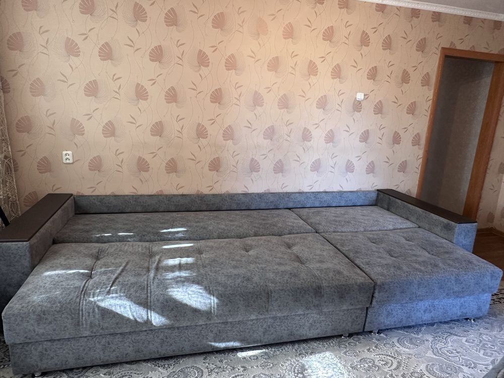 Продам диван 3,5 метра