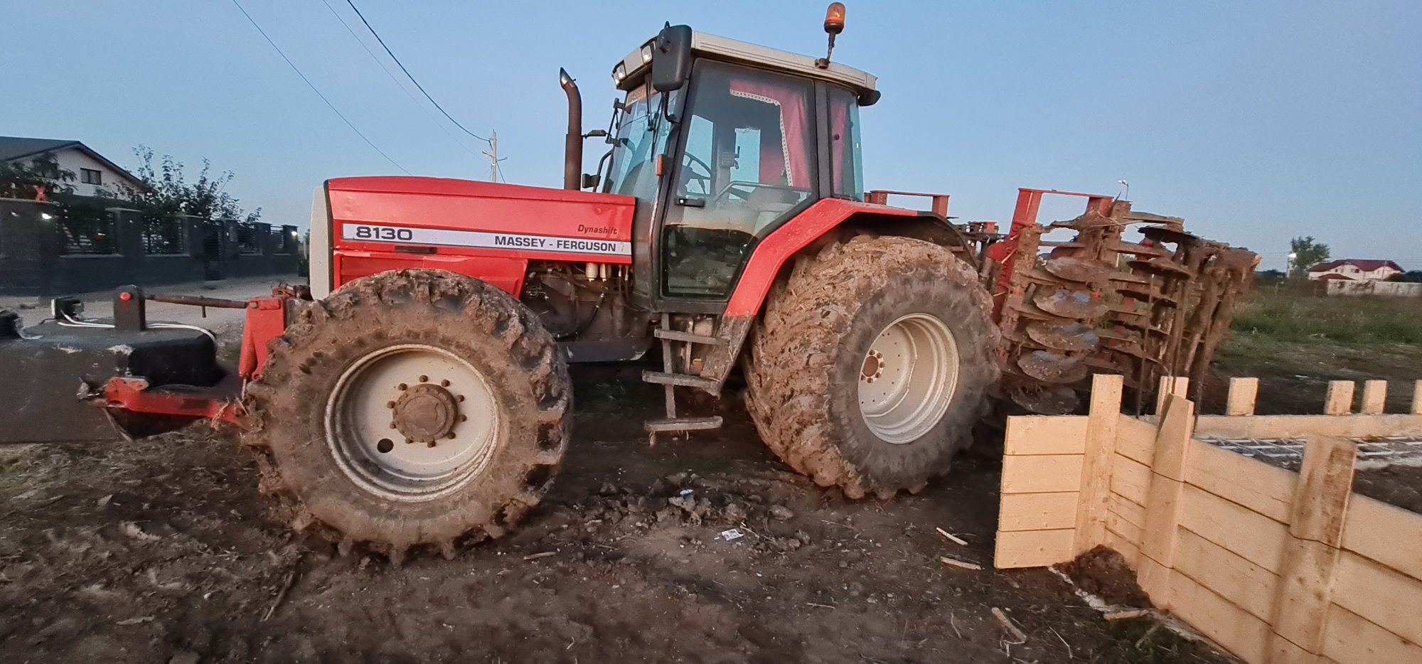Massey-Ferguson 8130