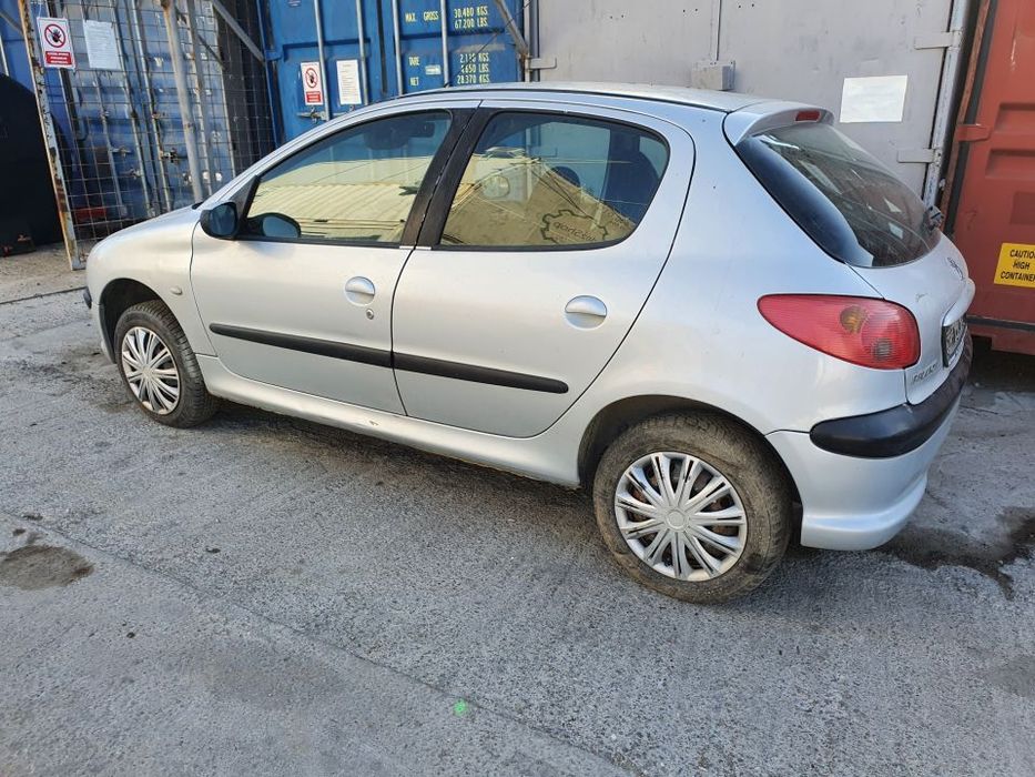 Dezmembrari  Peugeot 206  1998  > 0000 1.4 Benzina