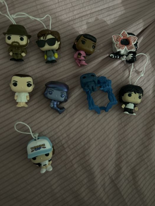 Фигурку очень странные дела