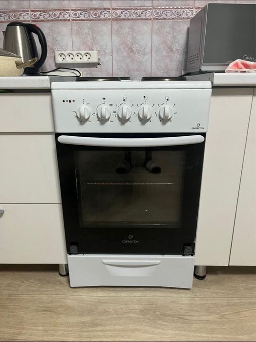 Продаю плиту/печку! В хорошем состоянии!