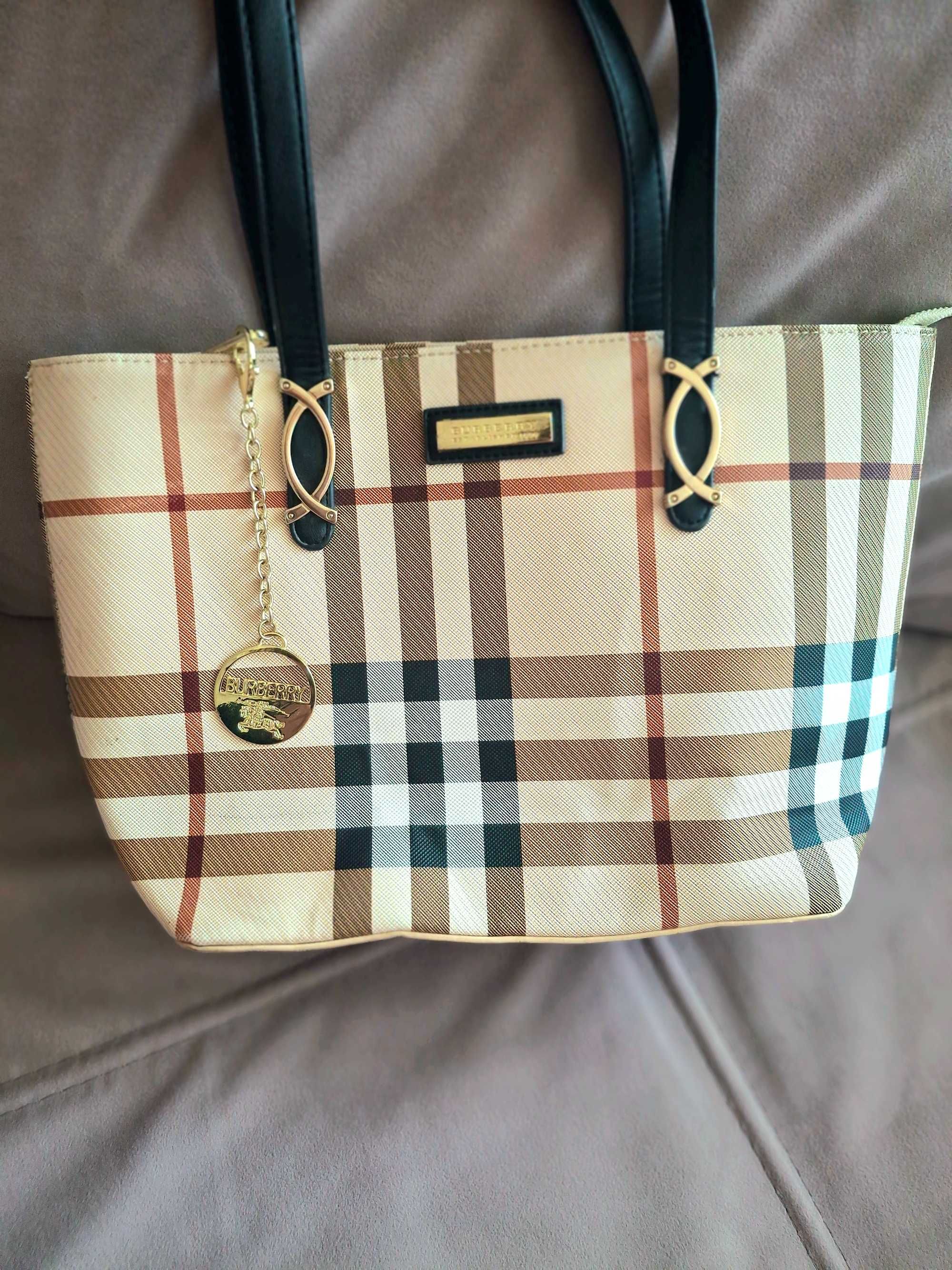 Нова дамска чанта Burberry