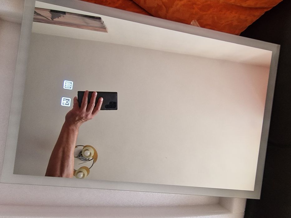 Oglinda baie cu led