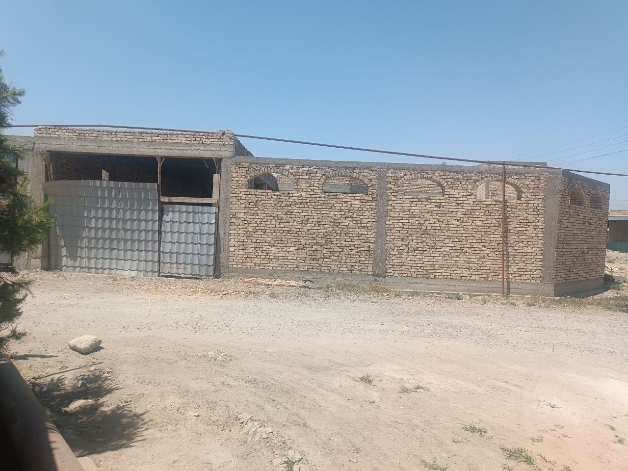 Uchastka, hovli, jondor tuman markazi