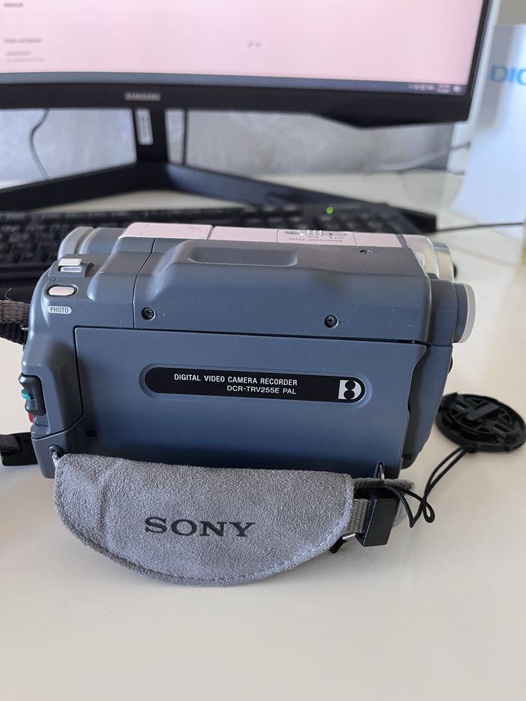 Sony Camera DCR-TRV255E Handycam perfect functionala