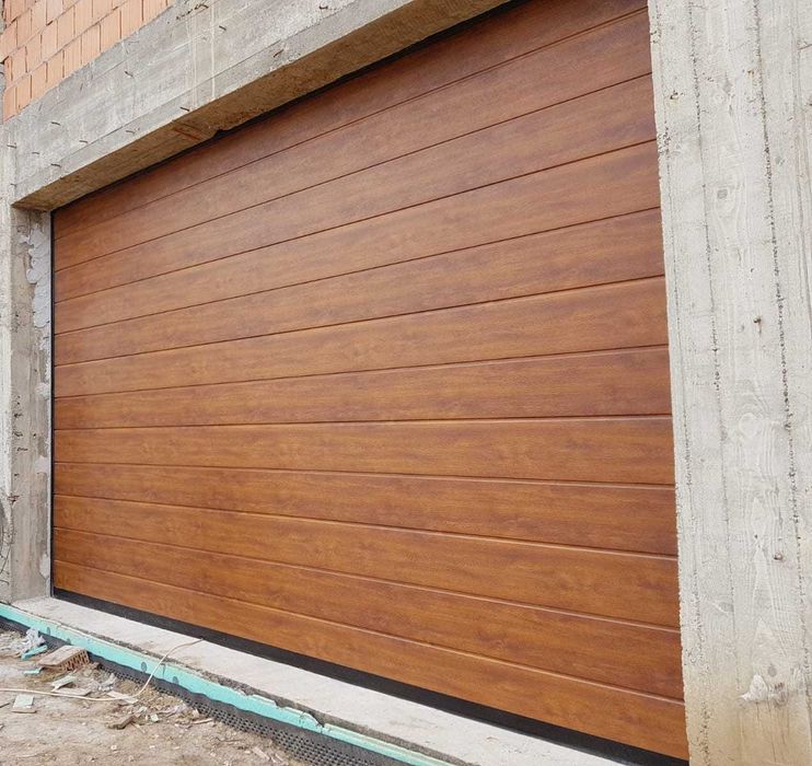 Usa garaj sectionala 4000x3000 stejar auriu, cu automatizare