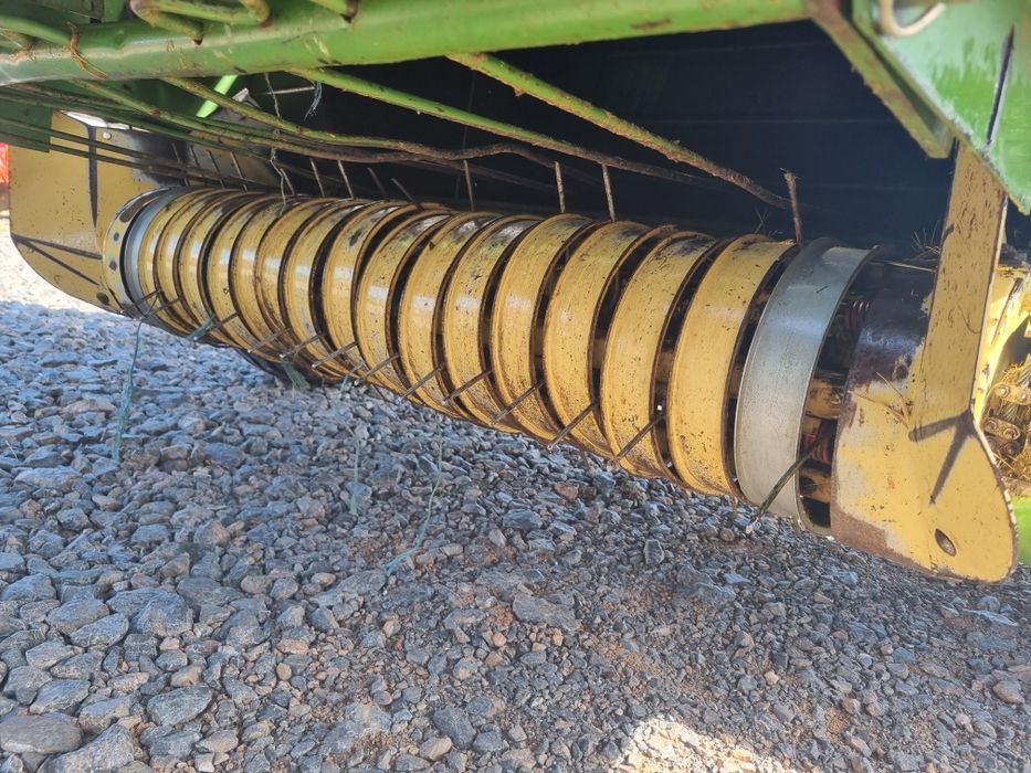 Presa  balotat  krone KR 125