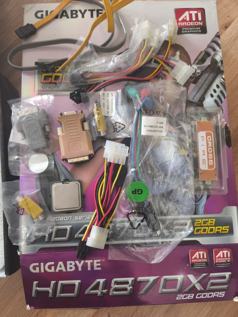 Видео карта GIGABYTE