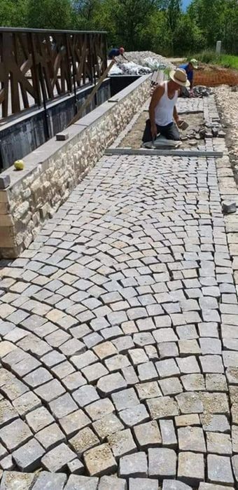 Piatră cubică Andezit, mă deplasez oriunde în Țară