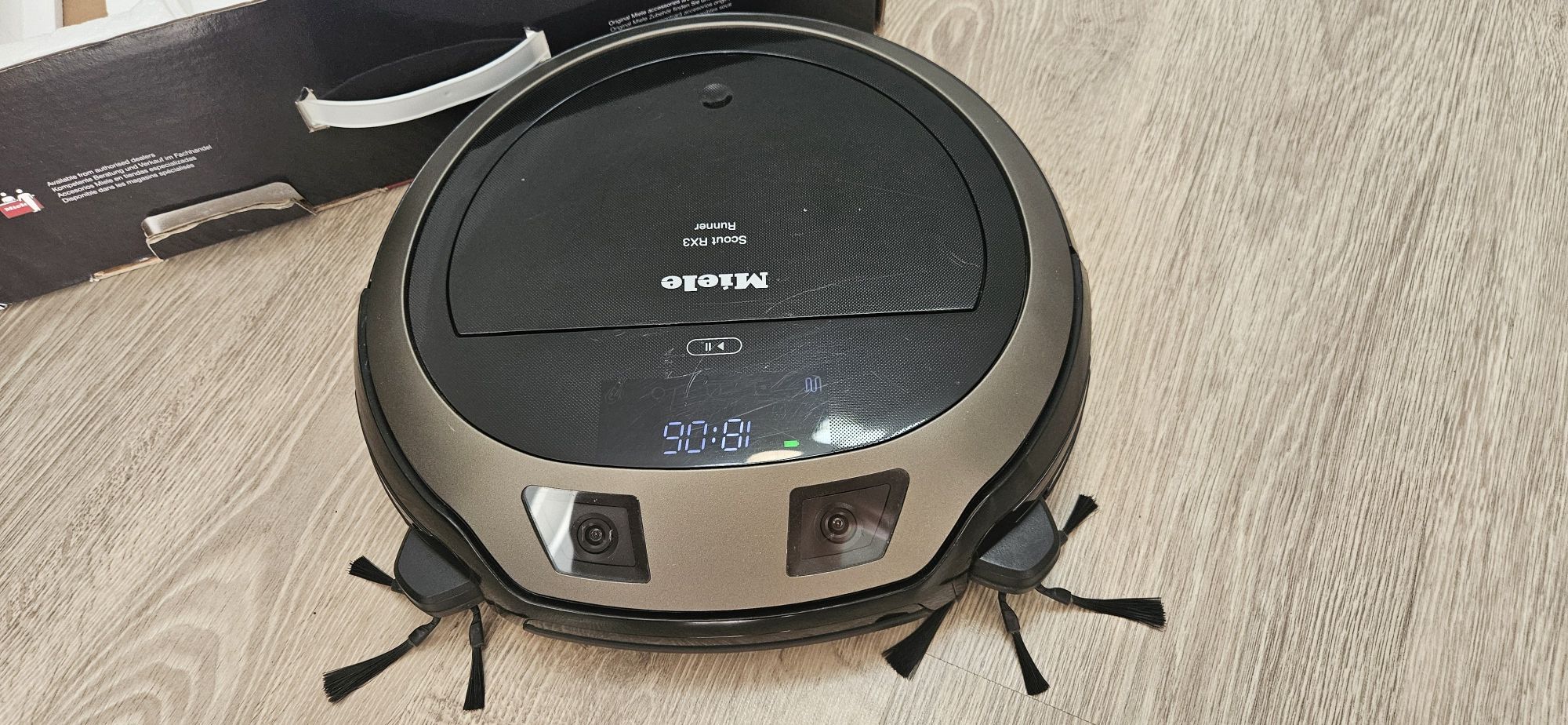 миеле Miele Scout RX3 runner прахосмукачка робот