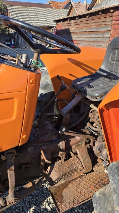 Tractor 4x4 Fiat 45-cai servo