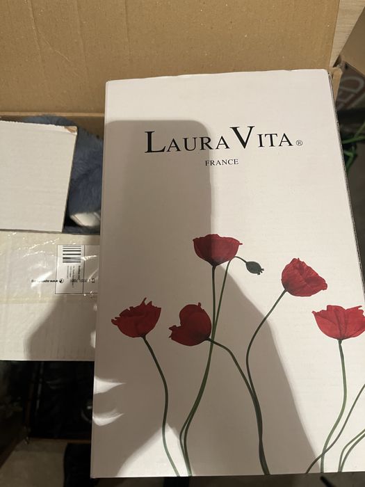 Обувки сандали Laura Vita цвят кафяв флорален