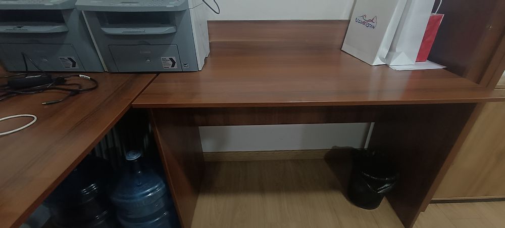 Офисная мебель, офисный стол