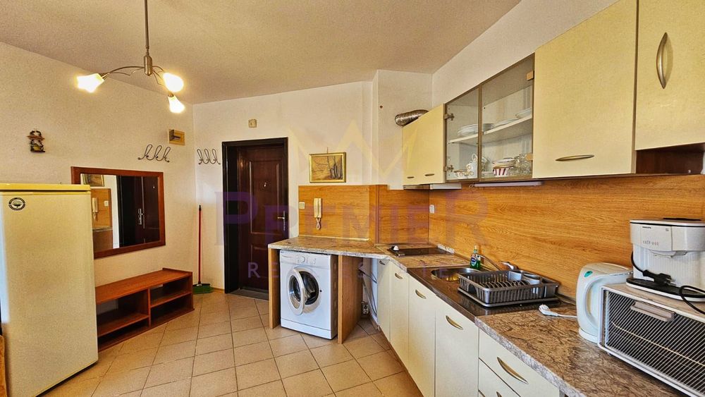 Продава се Тристаен апартамент в к.к. Слънчев бряг - 75 кв.м за 1307 €/кв.м - Снимка #3