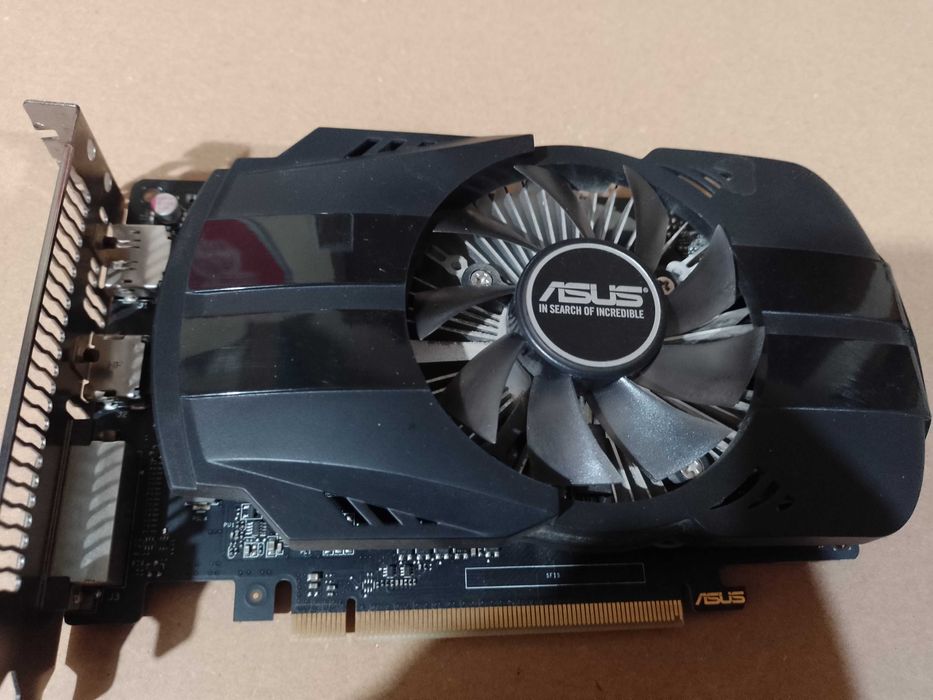 Видео карта Asus и Gigabyte 2GB